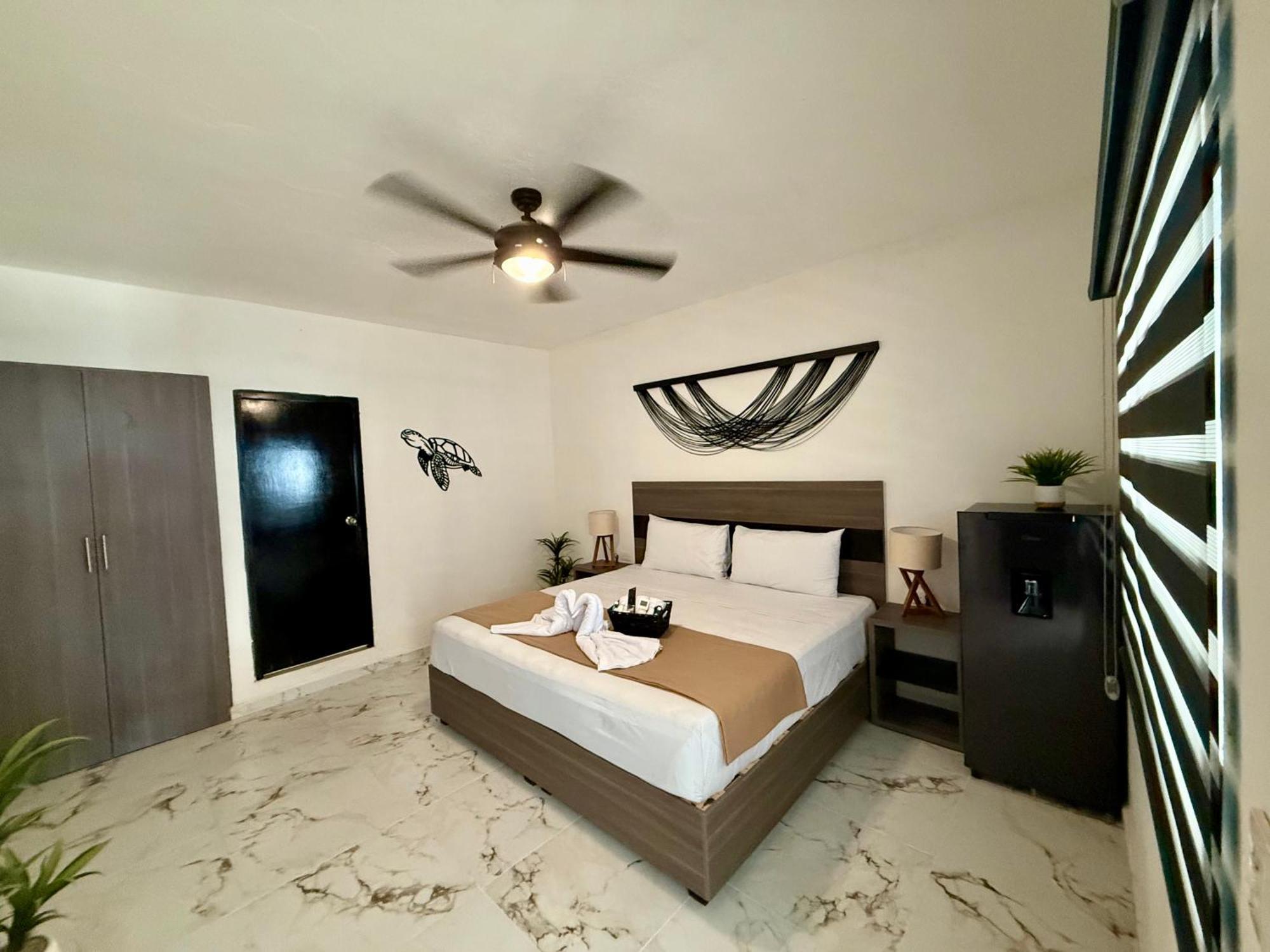 Casa Tortuga 5Th Ave Hotel ปลายาเดลการ์เมน ภายนอก รูปภาพ