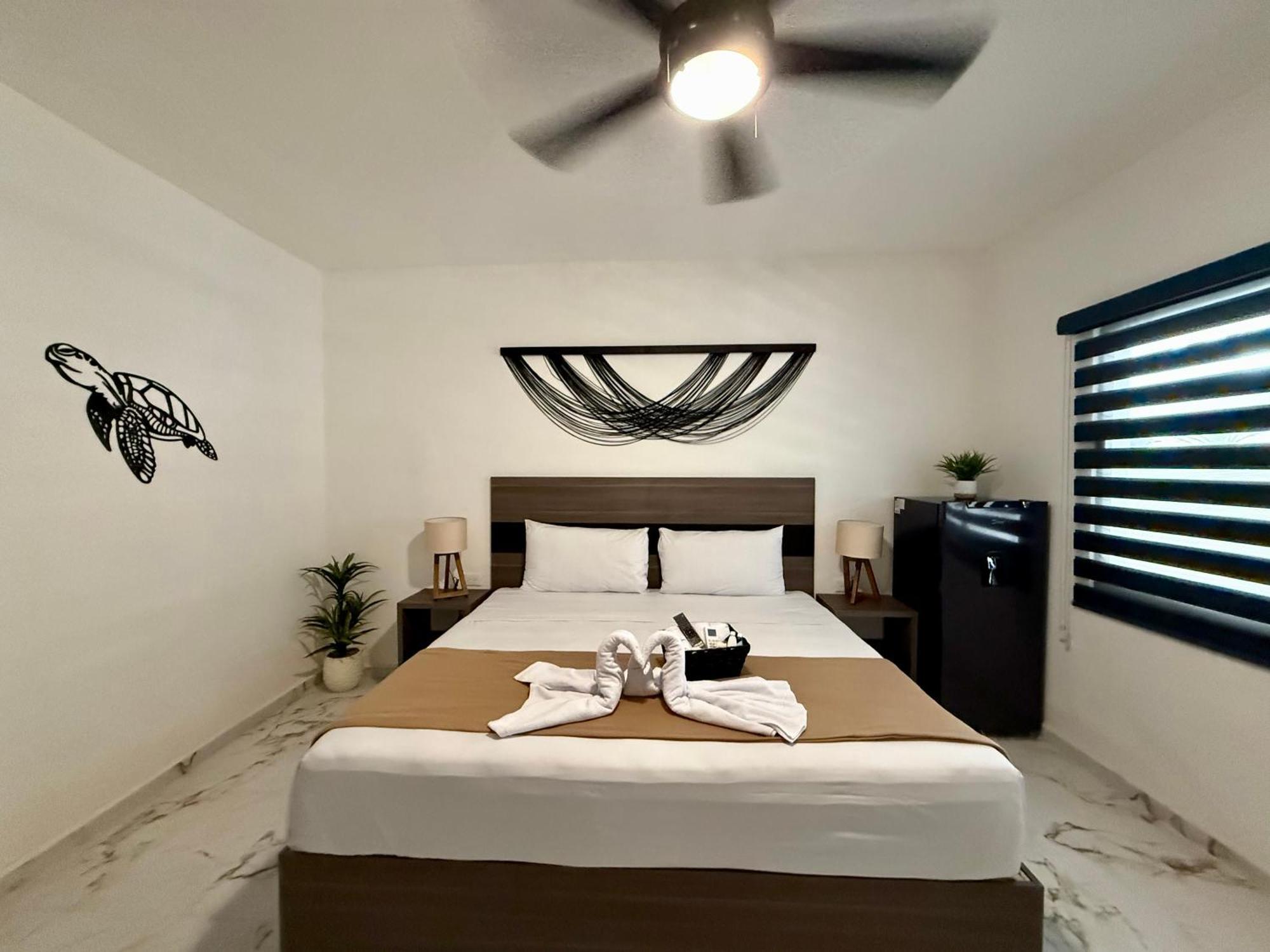 Casa Tortuga 5Th Ave Hotel ปลายาเดลการ์เมน ภายนอก รูปภาพ