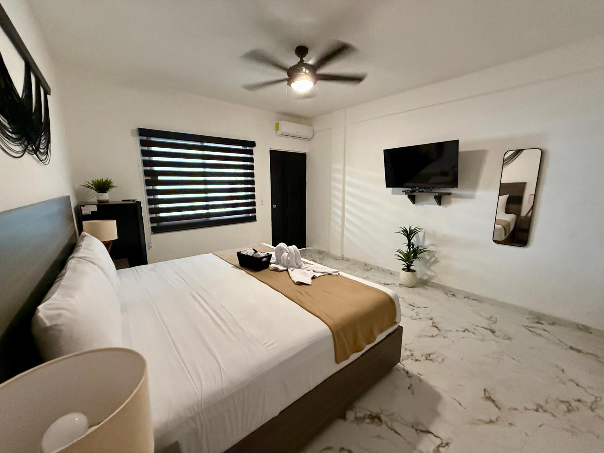 Casa Tortuga 5Th Ave Hotel ปลายาเดลการ์เมน ภายนอก รูปภาพ