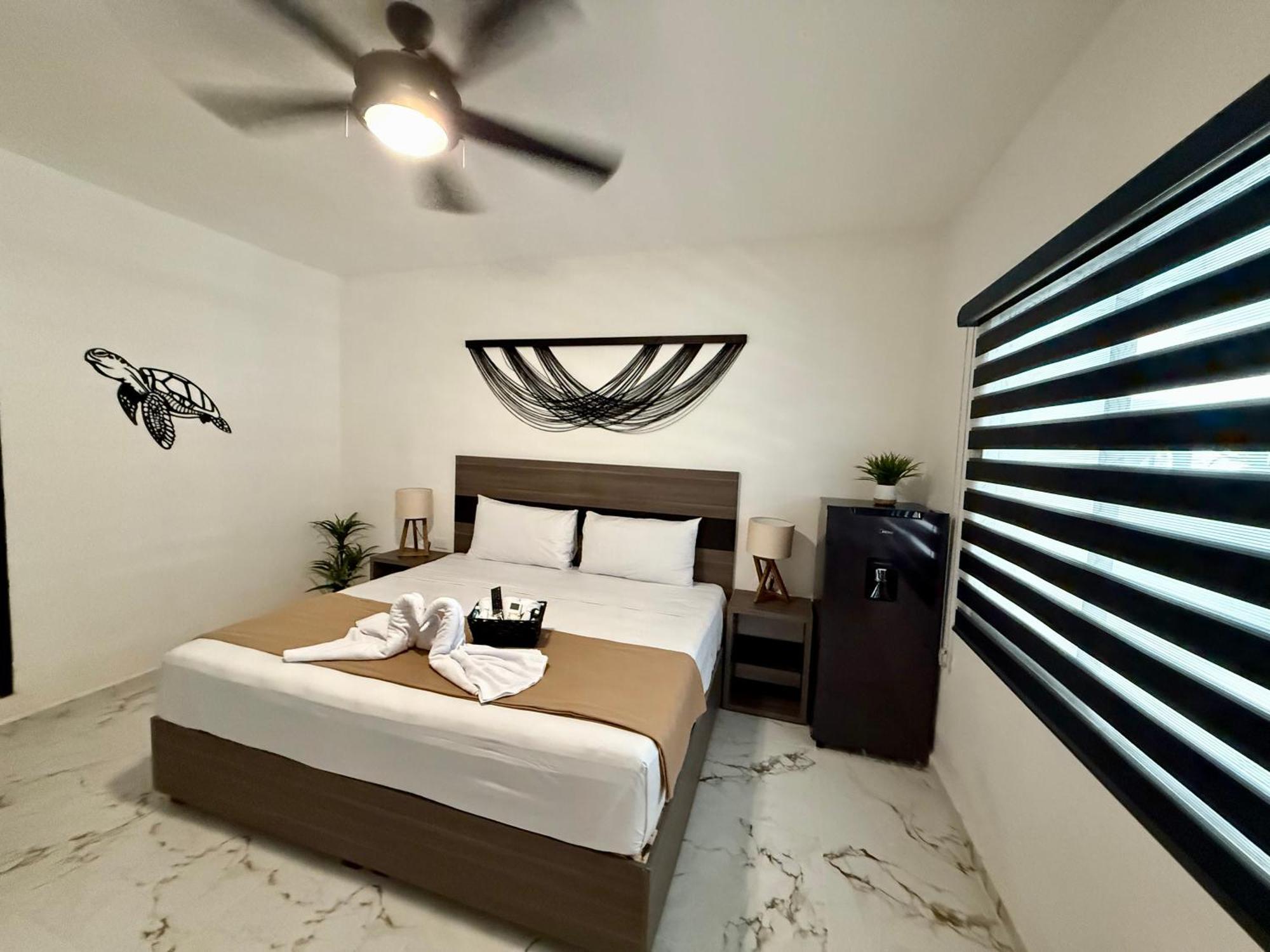Casa Tortuga 5Th Ave Hotel ปลายาเดลการ์เมน ภายนอก รูปภาพ