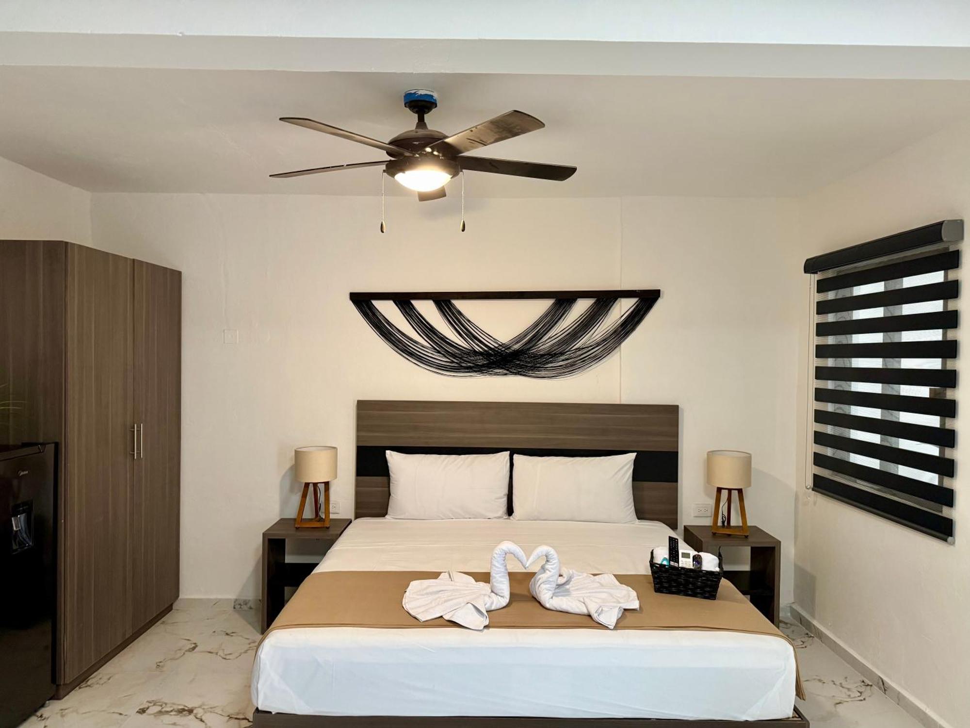 Casa Tortuga 5Th Ave Hotel ปลายาเดลการ์เมน ภายนอก รูปภาพ