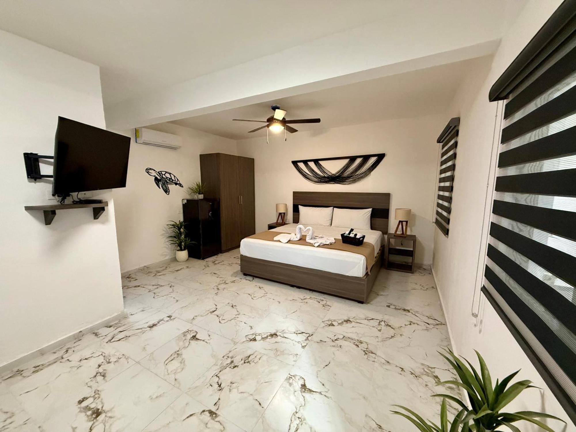 Casa Tortuga 5Th Ave Hotel ปลายาเดลการ์เมน ภายนอก รูปภาพ