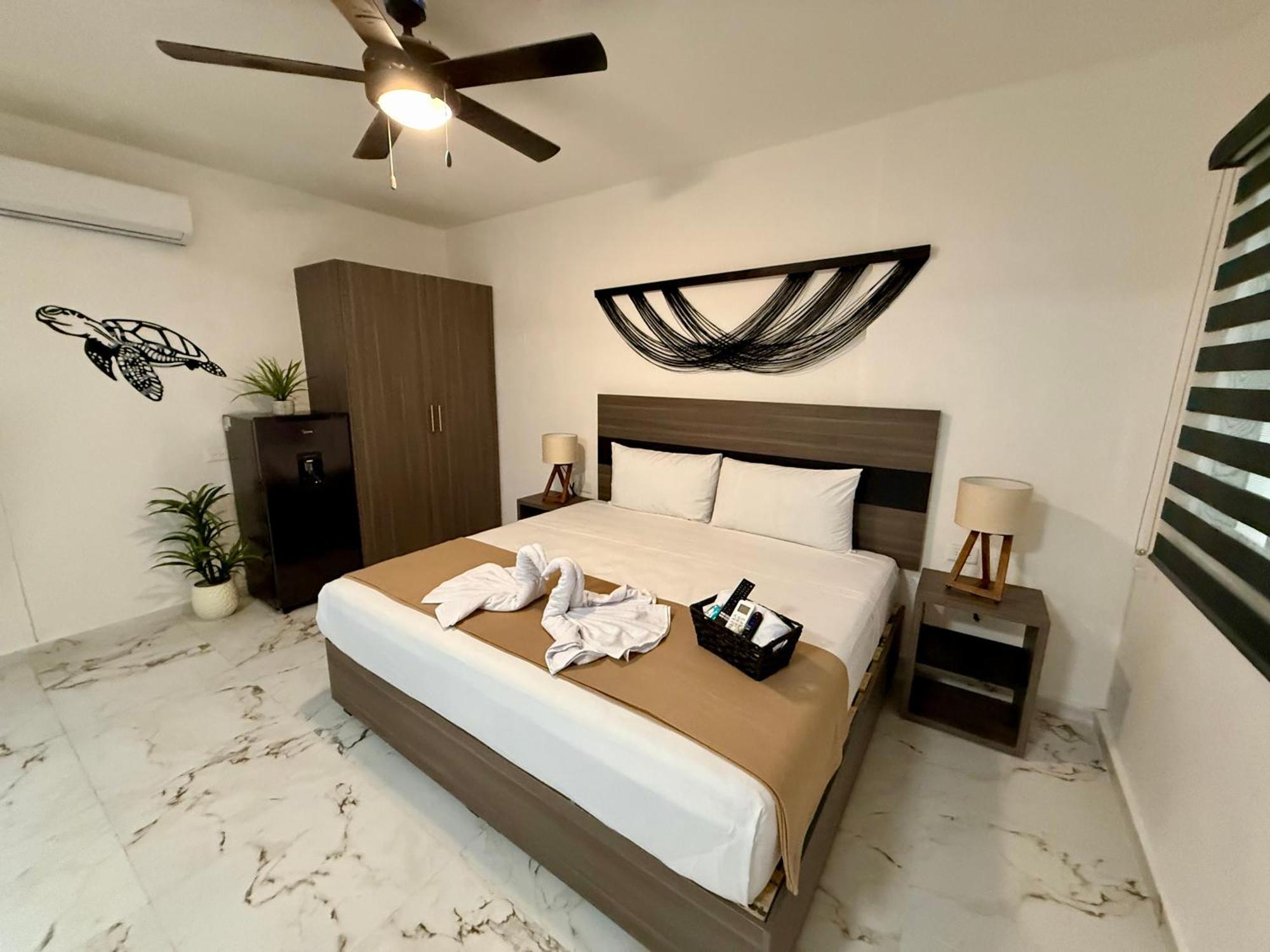 Casa Tortuga 5Th Ave Hotel ปลายาเดลการ์เมน ภายนอก รูปภาพ